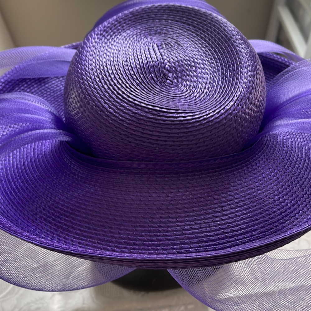 GORGEOUS PURPLE HAT WITH NECK STRING - Picture 5 of 9